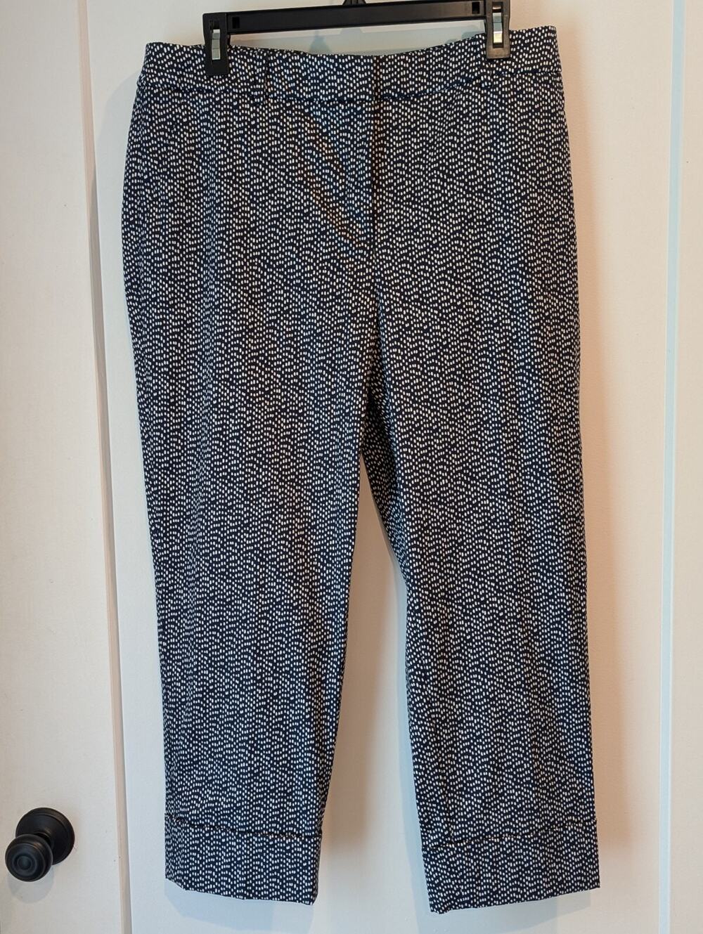 Chico's Sz 2 Med. Blue White Rain Drops Cuffed Crop Pants Secret Stretch Waist